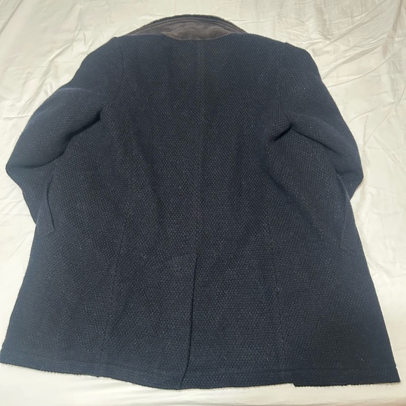 Gimo’s Coat. Size Medium - Picture 3 of 3